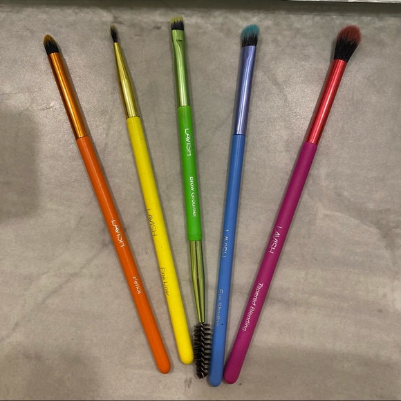 Lavish Set of 5 Eye Makeup Brushes - Brand New